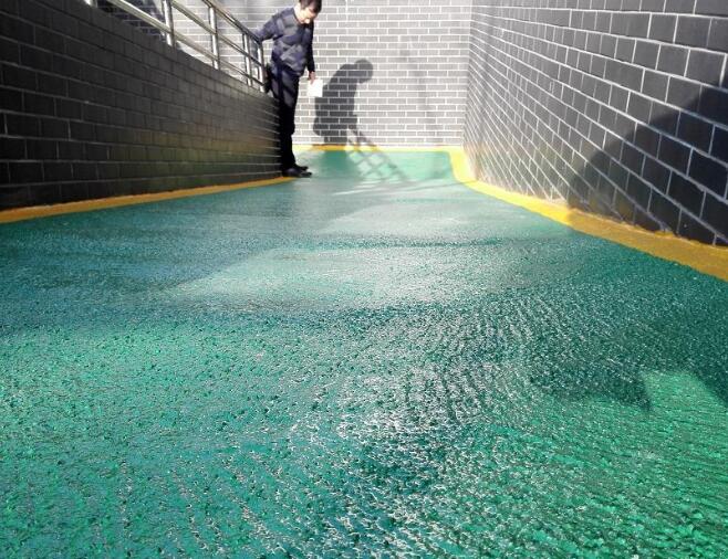环氧防滑坡道地坪